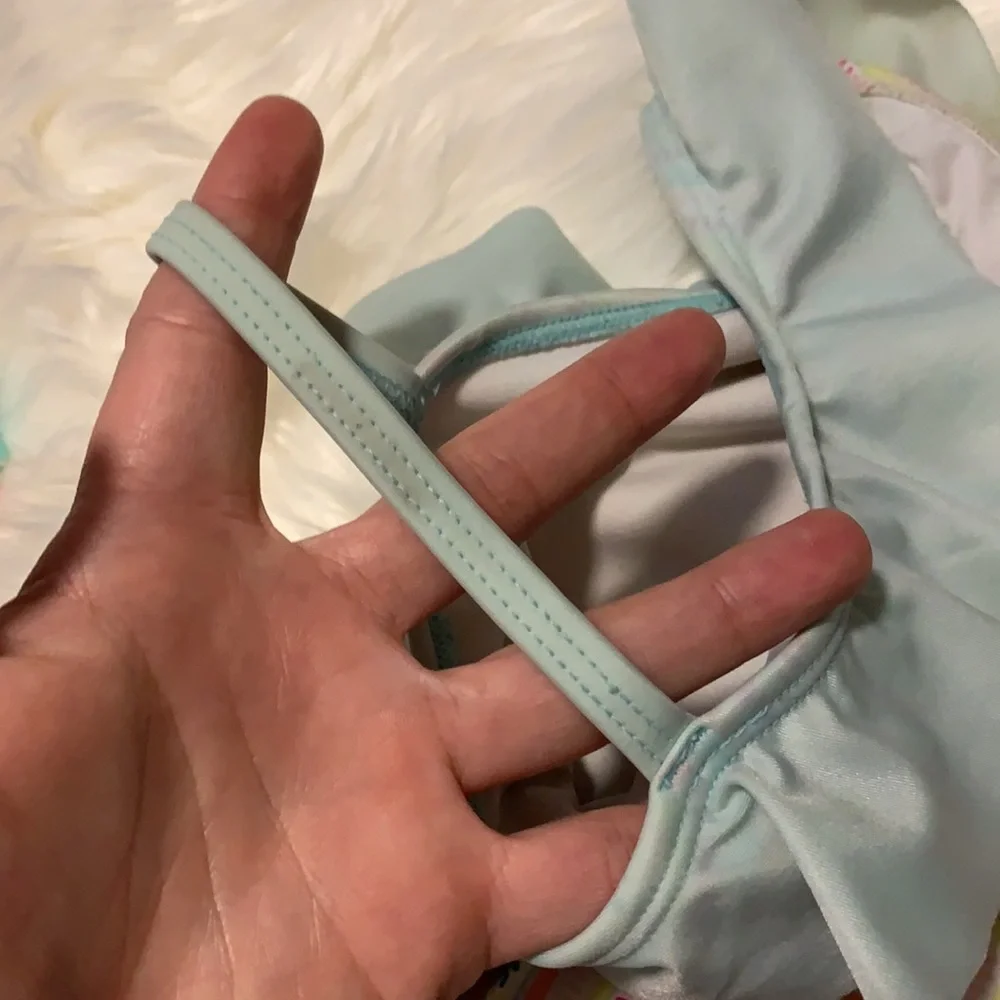 5 for $25🎈2 girls swimsuit